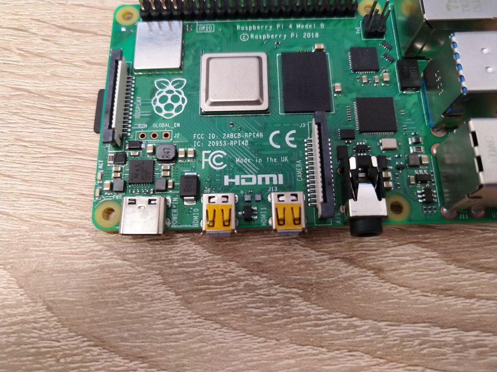 Numeracja portów micro HDMI Raspberry Pi 4B