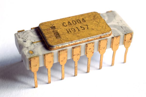 Mikrokontroler Intel 4004