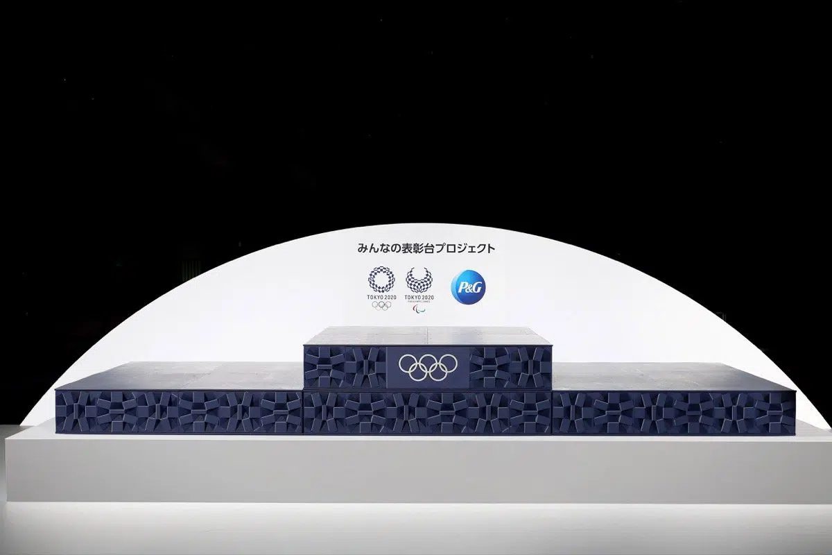 Podium igrzysk olimpijskich Tokio 2020 wykonanie drukiem 3D