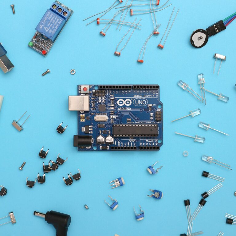 Arduino - projekty, zastosowania. Do czego to służy? - okładka artykułu Botland Blog
