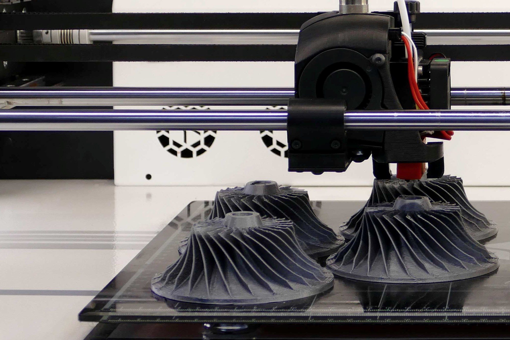 części mechaniczne z drukarki 3D