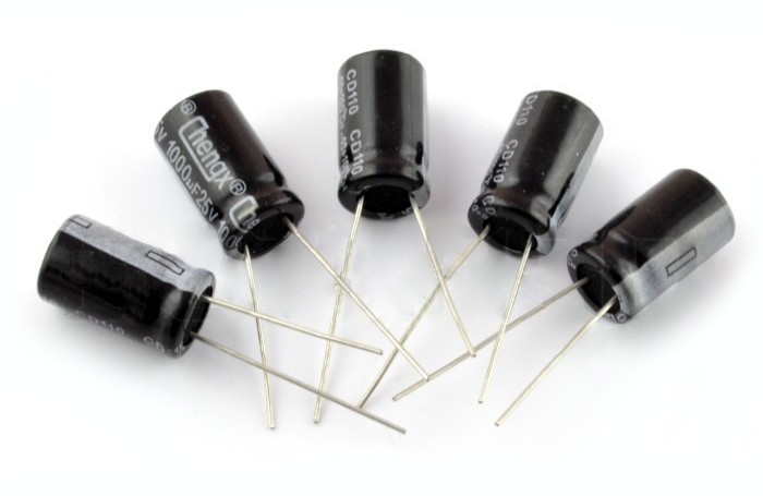 Kondensator elektrolityczny 1000uF/25V 10x17mm 105C THT - 5szt.