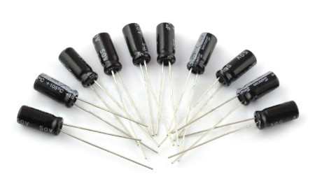 Kondensator elektrolityczny 100 uF / 35 V 6 x 12 mm 105C THT - 10 szt.
