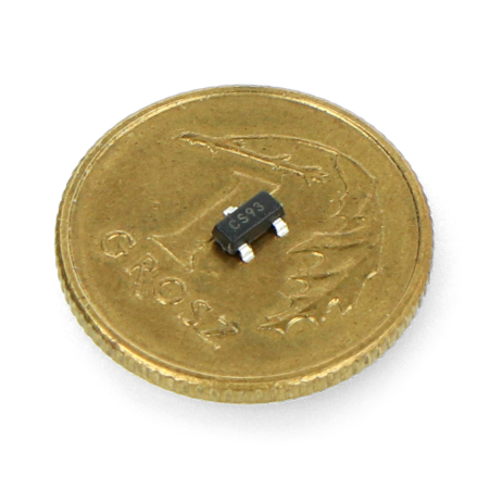 Stabilizator liniowy Low-Dropout w porównaniu do grosza, którego średnica wynosi 15,5 mm