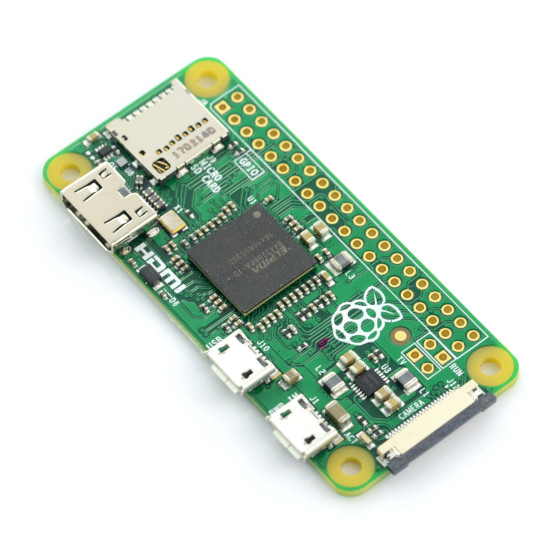 Wyposażona w procesor Broadcom BCM2835 ARM11 pracujący z częstotliwością 1 GHz.