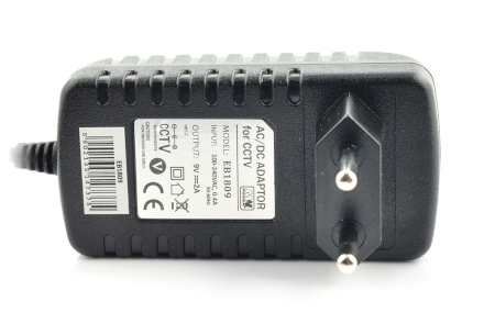 Zasilacz impulsowy 9V/2A - wtyk DC 5,5/2,1mm