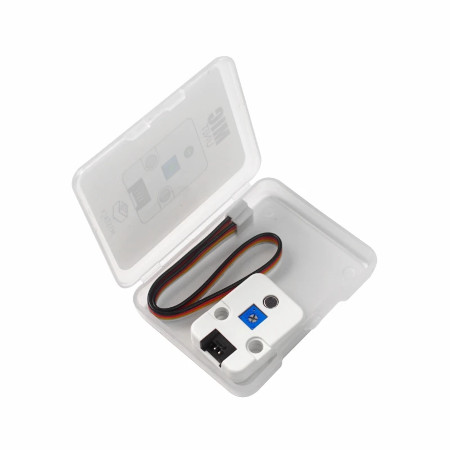 Zestaw umieszczony jest w wygodnym opakowaniu, które ułatwia przechowywanie elementów.