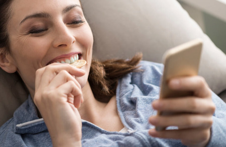 Sterowany za pomocą aplikacji na urządzenia mobilne