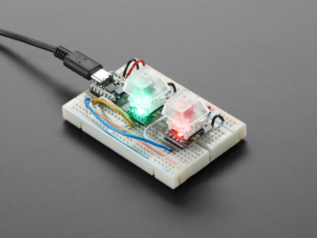 Zastosowanie NeoKey Socket od Adafruit. Przedmiotem sprzedaży jest wyłącznie płytka - przyciski i nakładki należy nabyć